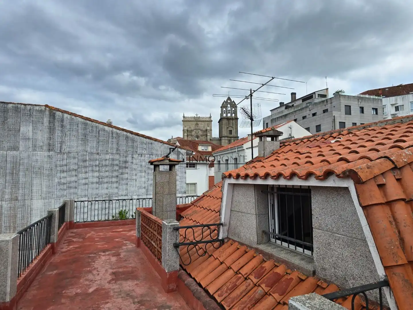 Vista exterior de Casa o chalet en venta en Pontevedra Capital  con Calefacción, Jardín privado y Terraza