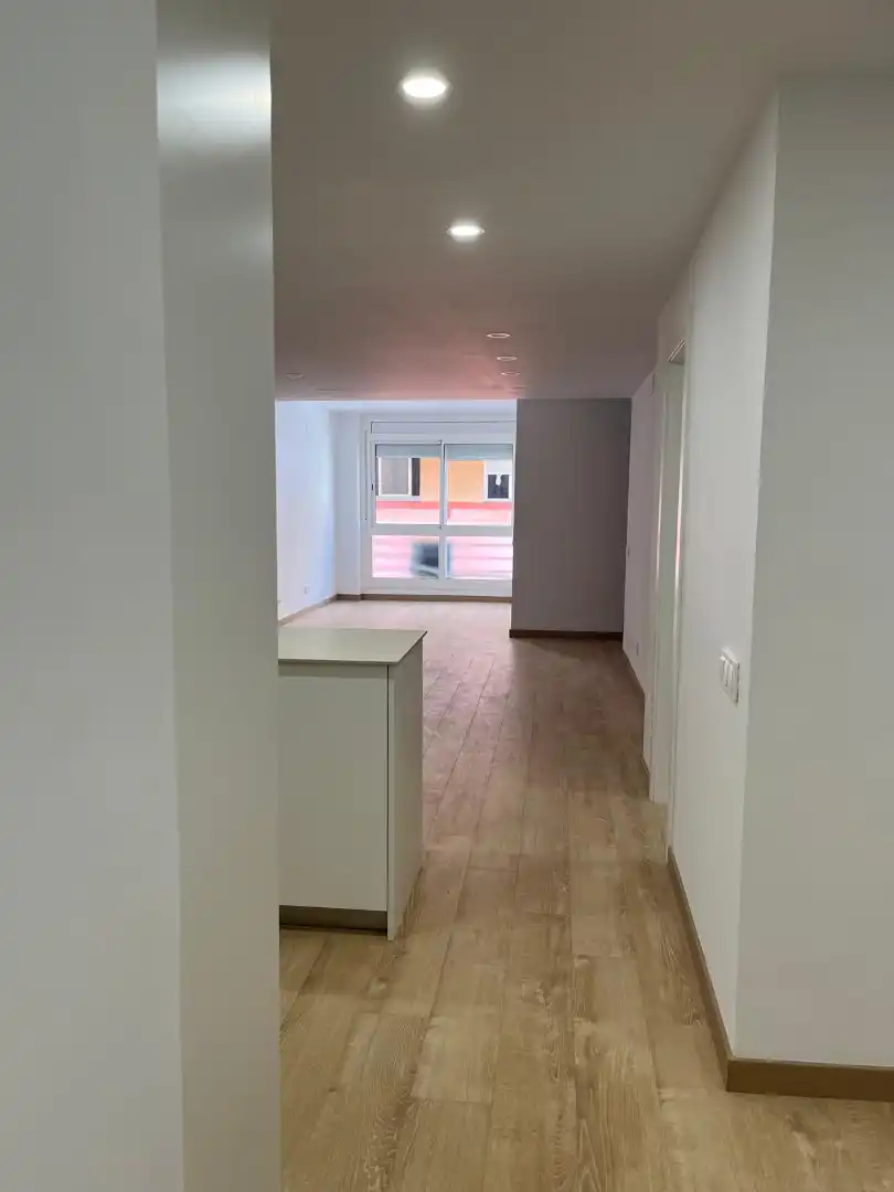 Local de lloguer en L'Hospitalet de Llobregat amb Aire condicionat, Calefacció i Parquet