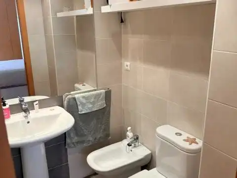 Badezimmer von Wohnung zur Miete in Mislata mit Klimaanlage, Möbliert und Ofen