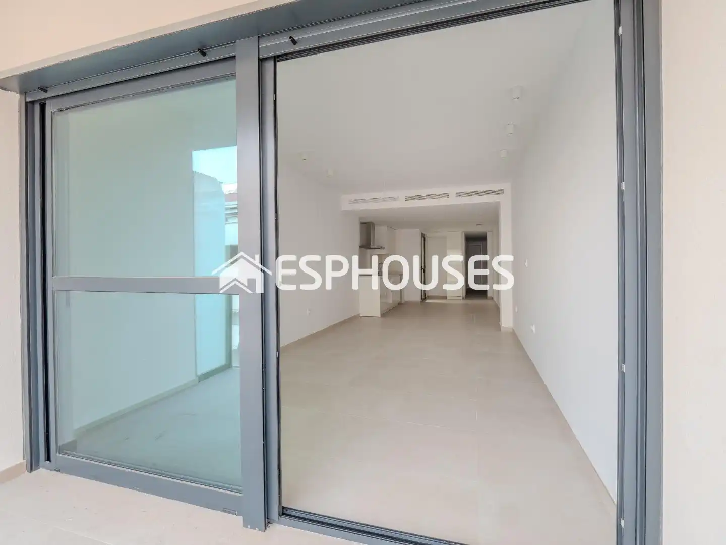 Piso en venta en Alicante / Alacant con Trastero, Balcón y Piscina comunitaria