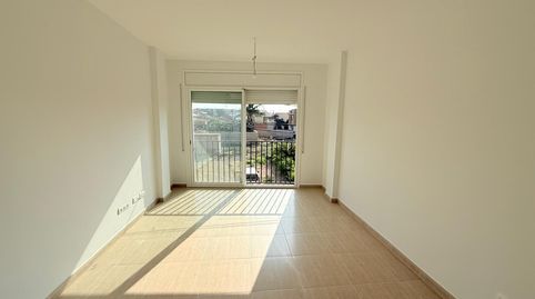 Foto 4 de Apartament en venda a Carrer Carrer Benavente, Deltebre, Tarragona