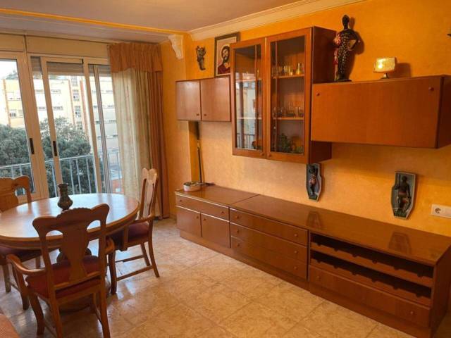 Piso en Venta en Ensanche - Parque del Oeste