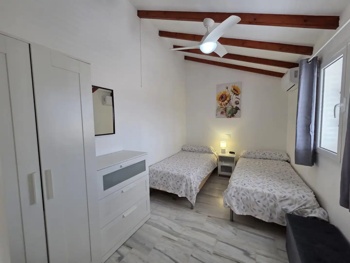 Bedroom of Detached homes for sale in San Bartolomé de Tirajana  with Air Conditioner, Private garden and Terrace