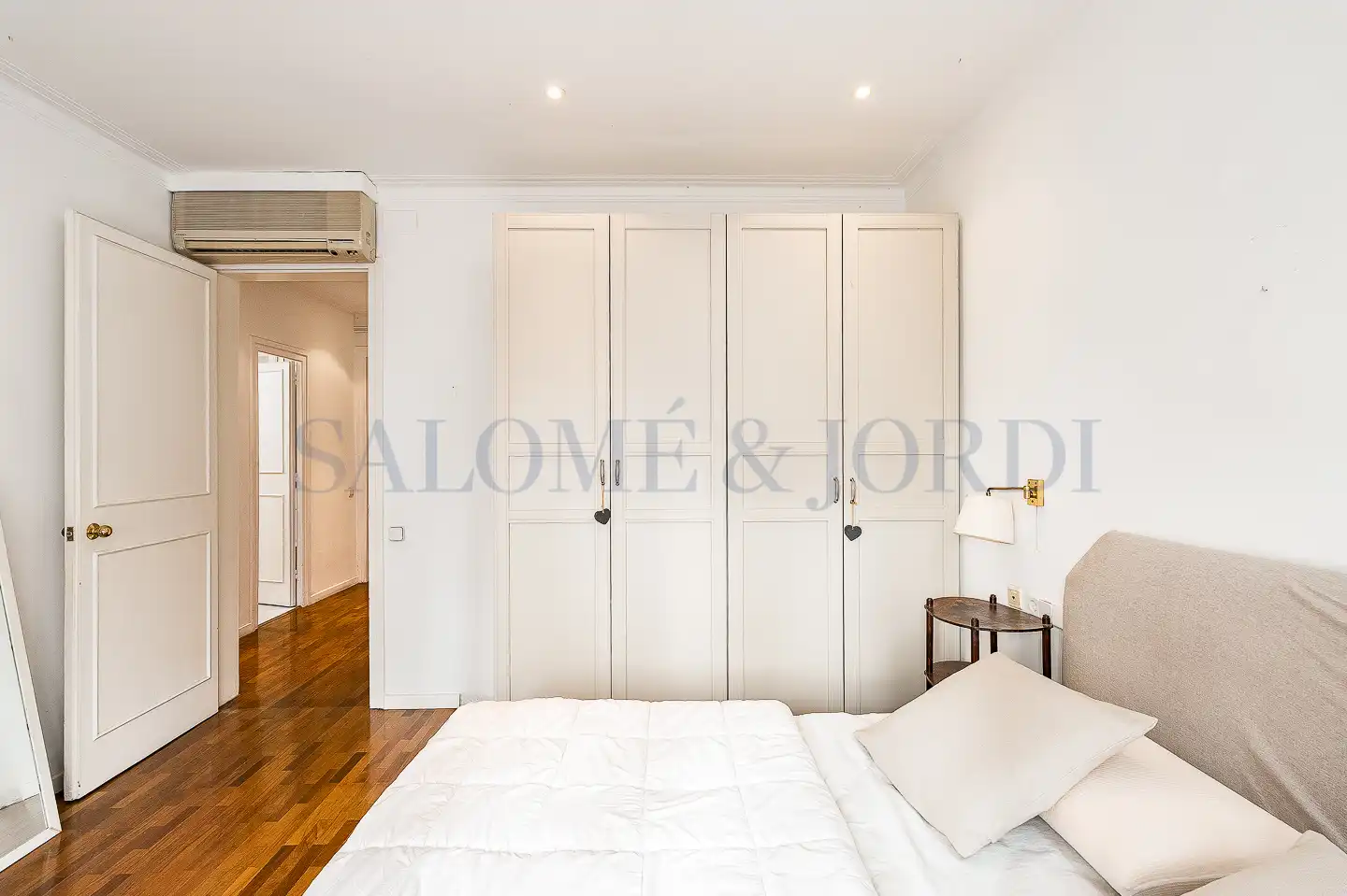 Habitación de Piso en venta en Barcelona con Aire acondicionado, Calefacción y Jardín privado
