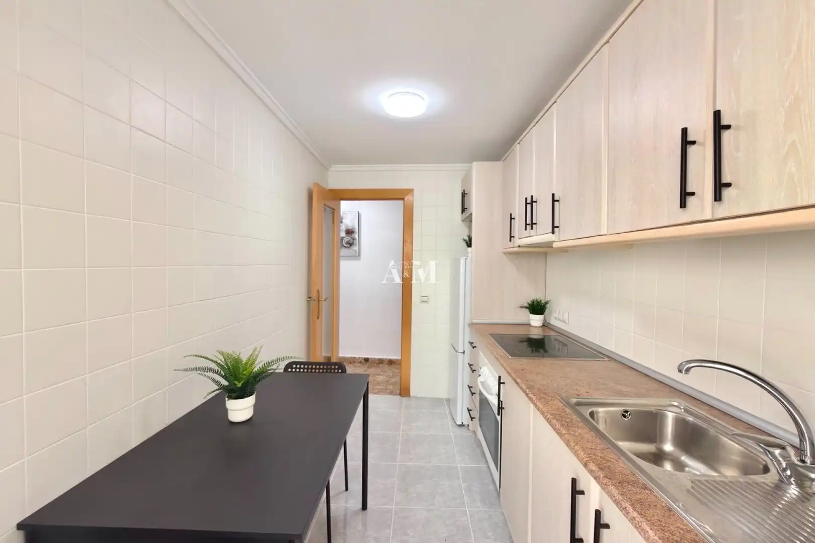 Küche von Wohnung zur Miete in Torrevieja mit Klimaanlage, Heizung und Terrasse