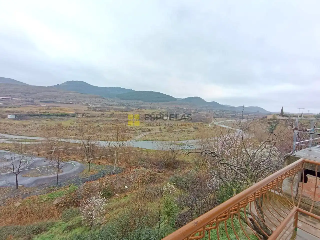 Casa adosada en venta en Igea con Calefacción, Terraza y Trastero