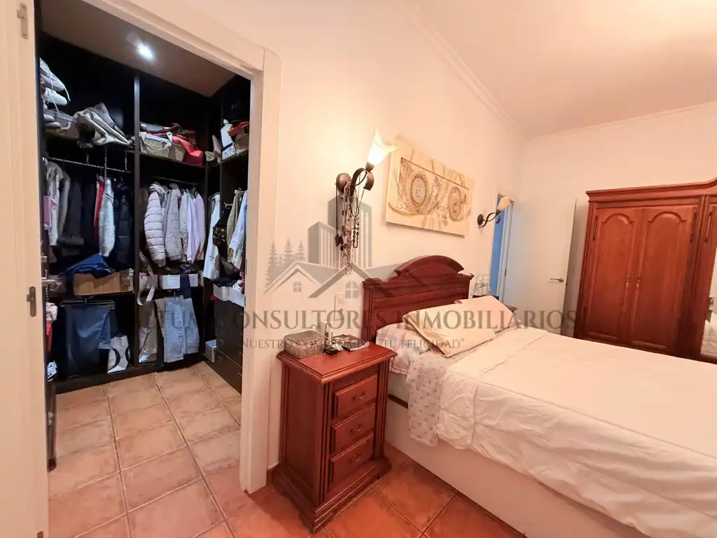 Dormitori de Casa o xalet en venda en Alcalá de Guadaira