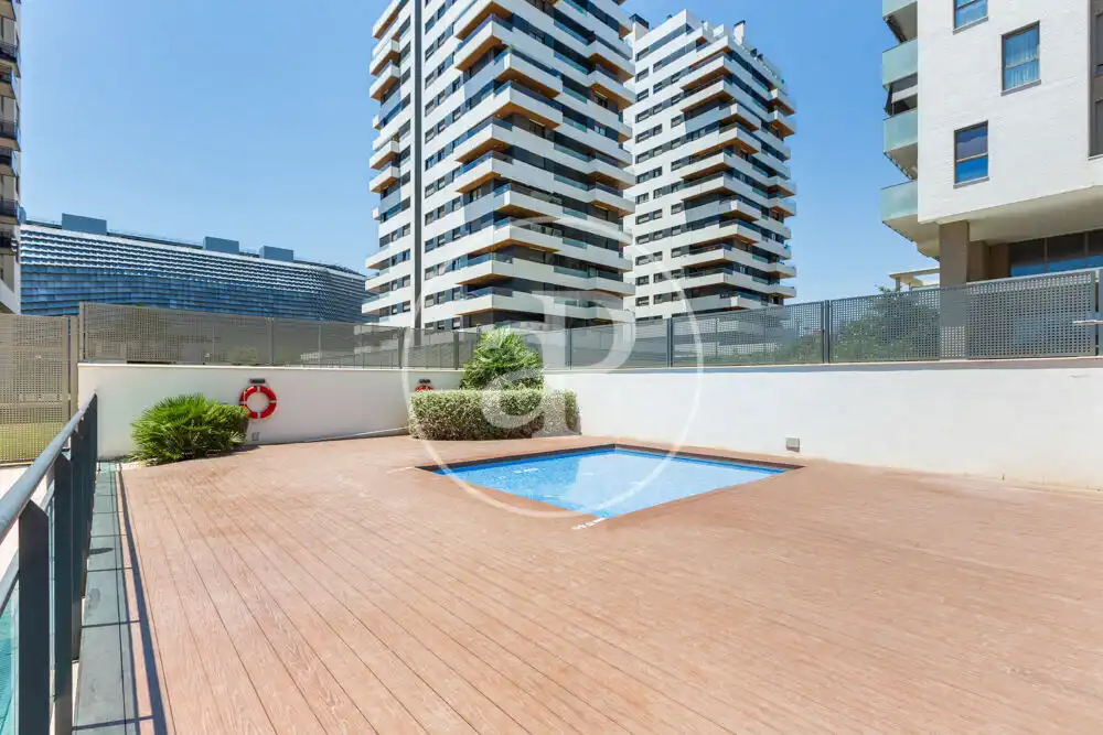 Schwimmbecken von Wohnung zum Verkauf in Valencia mit Klimaanlage, Heizung und Privatgarten