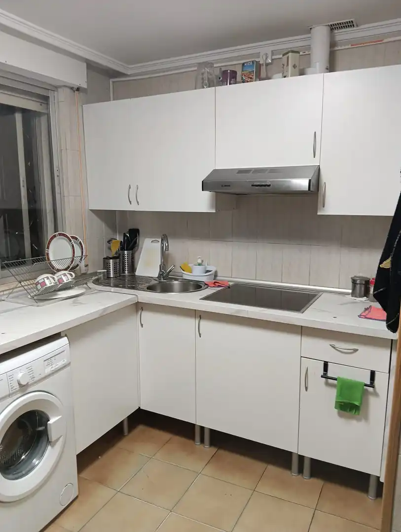 Cocina de Piso para compartir en Ávila con Calefacción, Terraza y Amueblado