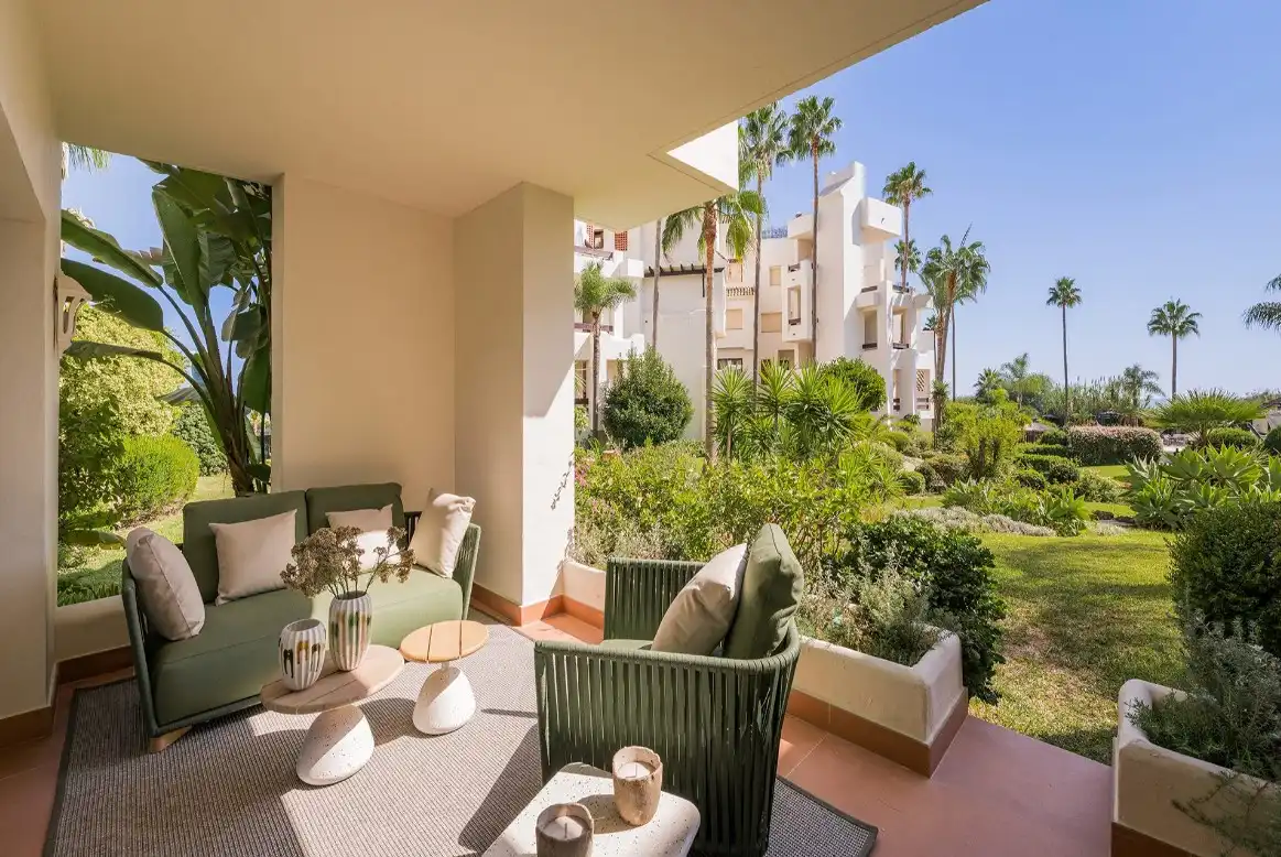 Terrassa de Apartament en venda en Estepona amb Aire condicionat, Calefacció i Jardí privat