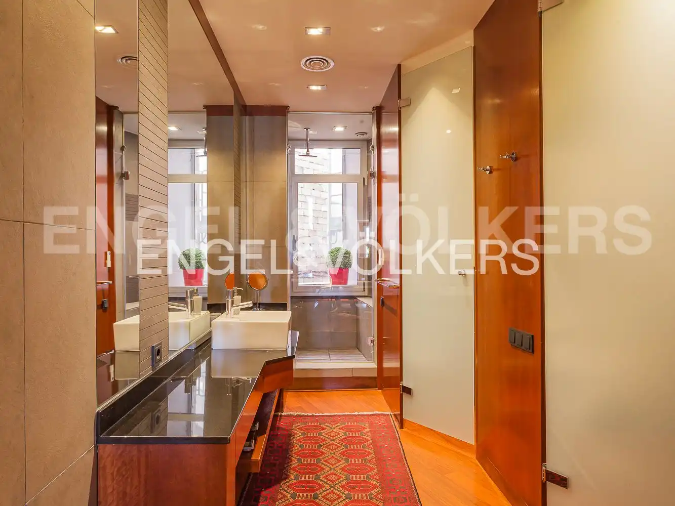 Badezimmer von Wohnung zum Verkauf in Eixample
