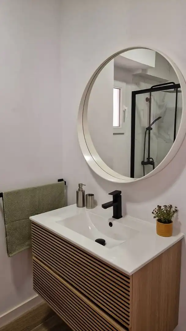 Badezimmer von Wohnung zum Verkauf in Alcoy / Alcoi mit Klimaanlage, Terrasse und Möbliert
