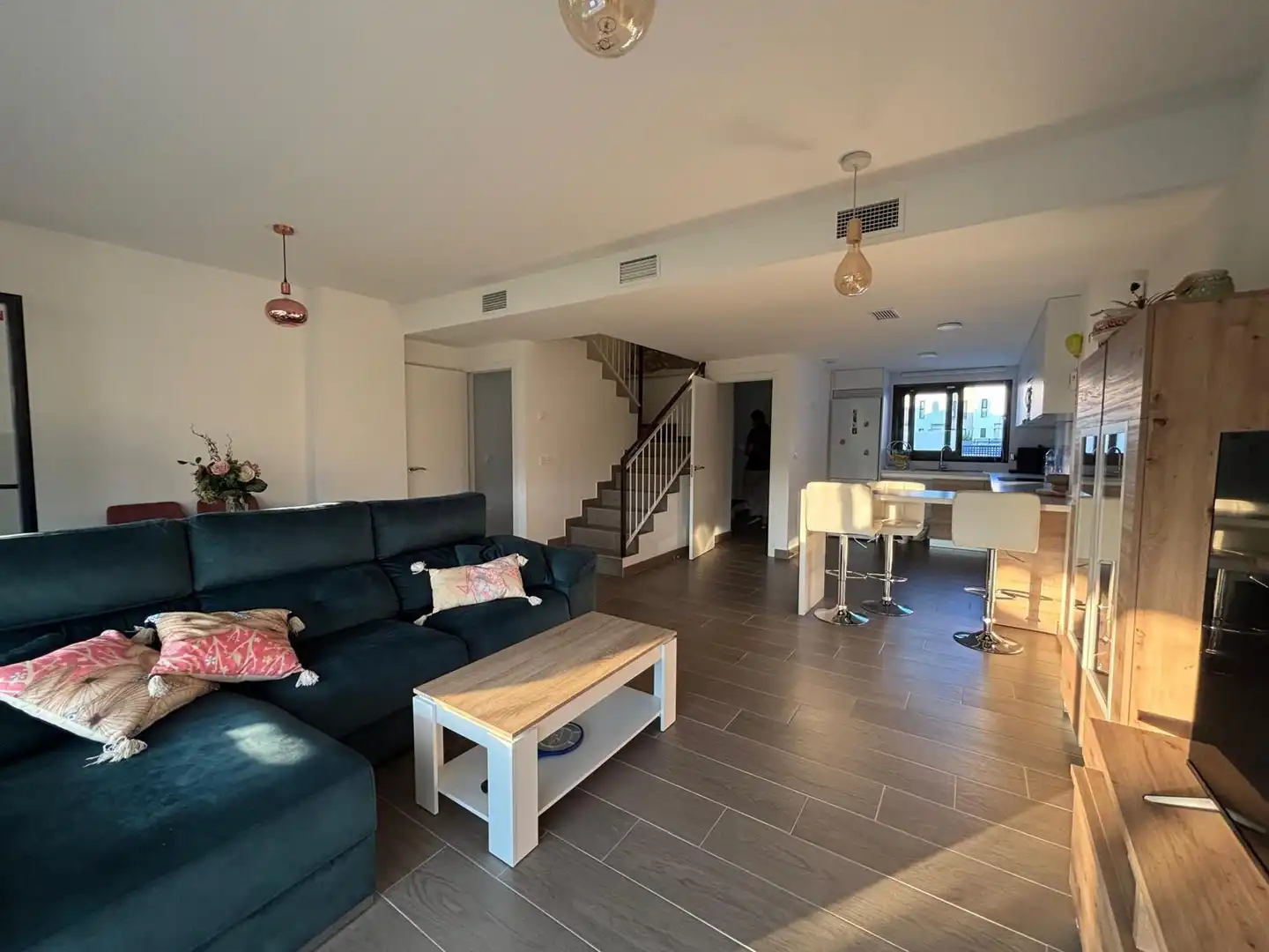 Sala de estar de Casa adosada en venta en Alhaurín de la Torre con Aire acondicionado, Terraza y Trastero