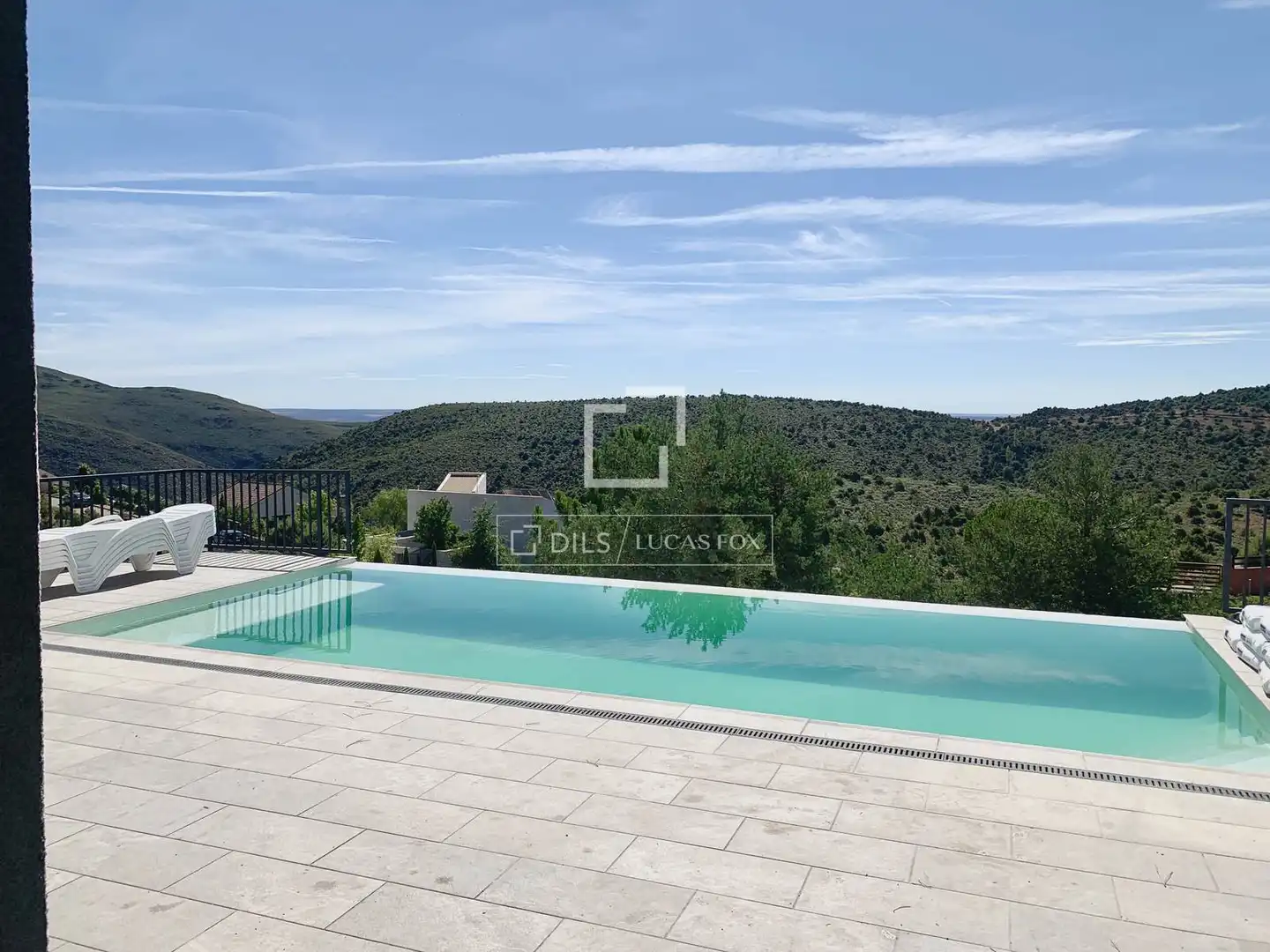 Piscina de Casa o xalet en venda en Torremocha de Jarama amb Calefacció, Jardí privat i Terrassa