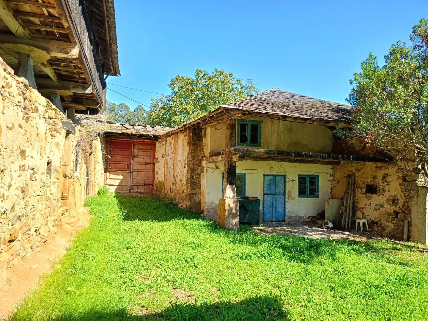 Houses for sale in Valdés - Luarca