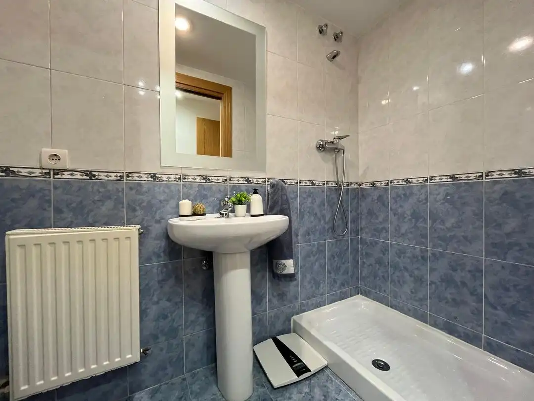 Baño de Piso en venta en  Pamplona / Iruña con Calefacción, Jardín privado y Trastero