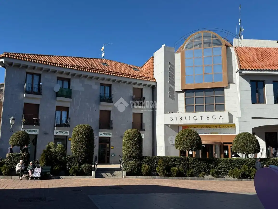 Vista exterior de Pis en venda en Galapagar amb Calefacció, Terrassa i Traster