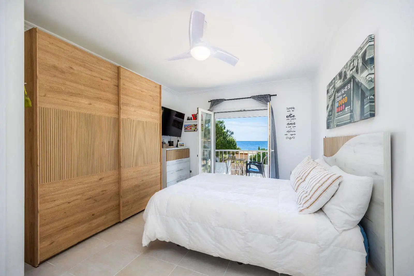 Schlafzimmer von Einfamilien-Reihenhaus zum Verkauf in Capdepera mit Klimaanlage, Terrasse und Möbliert