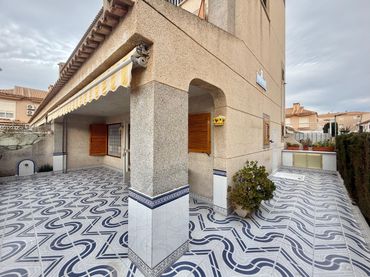 Villa con balcone in vendita a Santa Pola ciudad