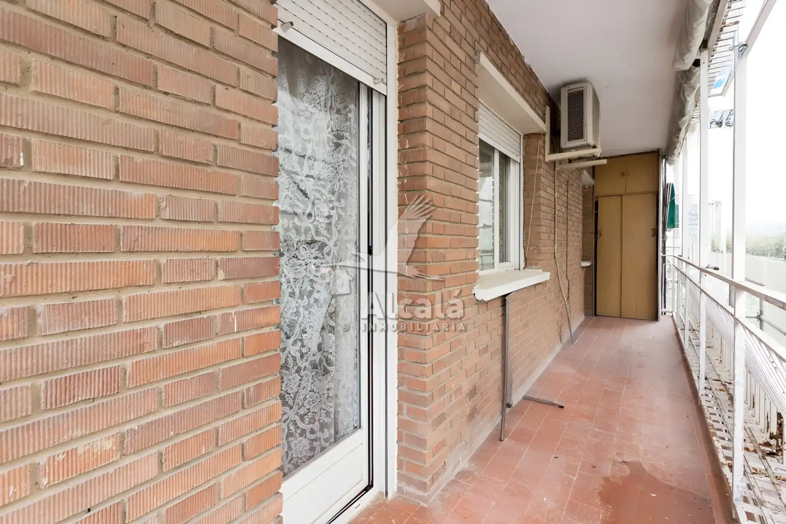 Vista exterior de Pis en venda en Alcalá de Henares amb Aire condicionat, Calefacció i Terrassa
