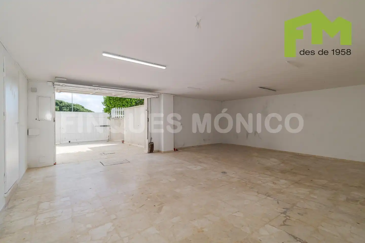 Parking de Casa o chalet en venta en El Masnou con Calefacción, Jardín privado y Terraza