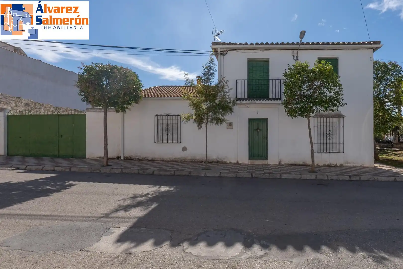 Vista exterior de Casa o xalet en venda en Albolote amb Terrassa i Balcó