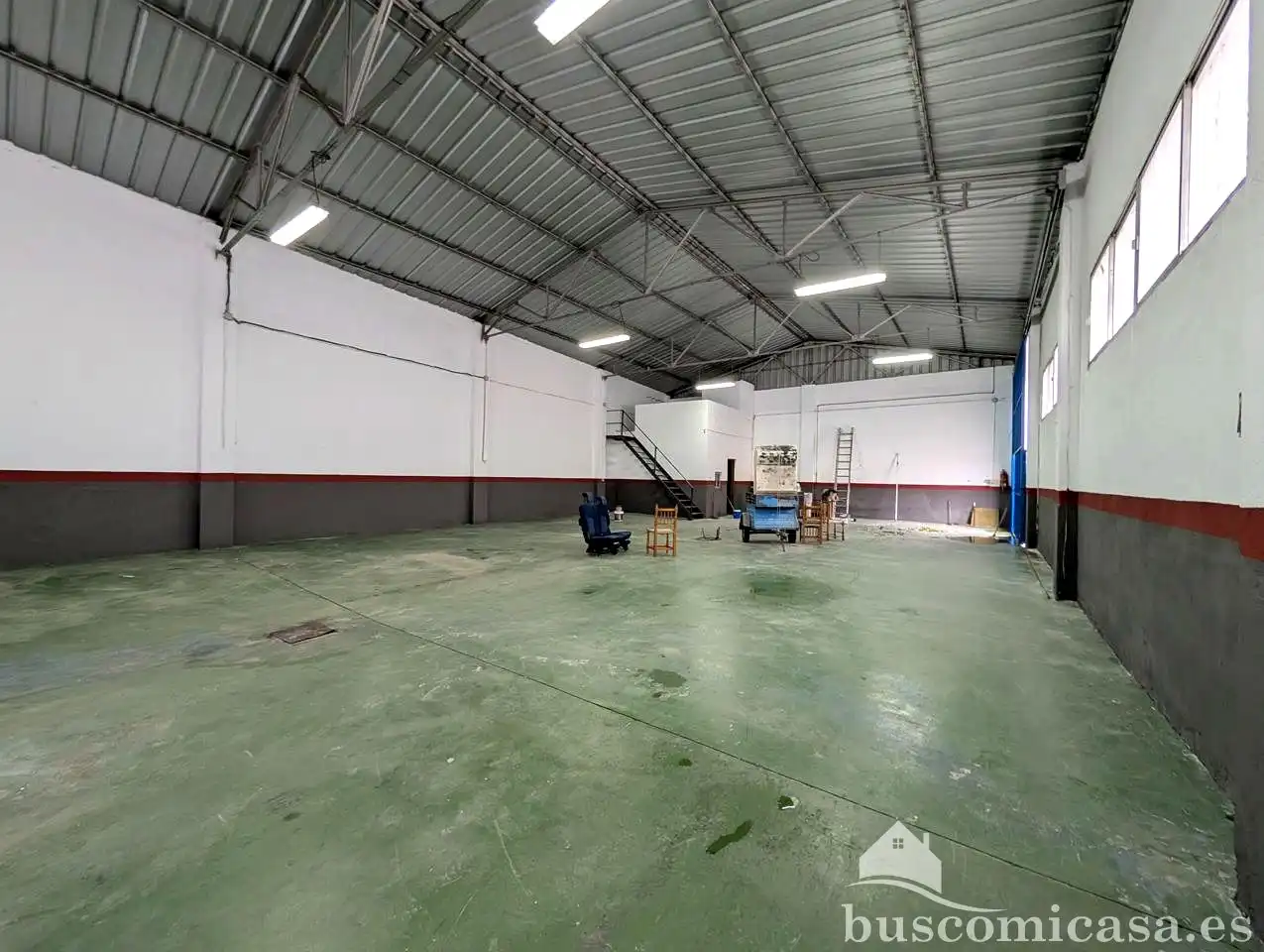 Fabrikhallen zur Miete in Linares