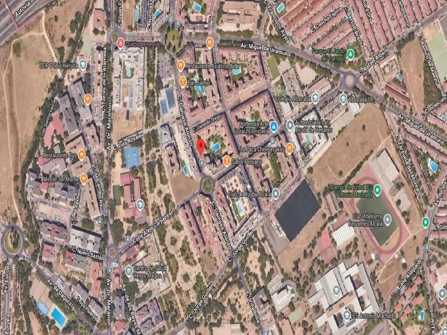 Vista exterior de Piso en venta en Alcalá de Henares