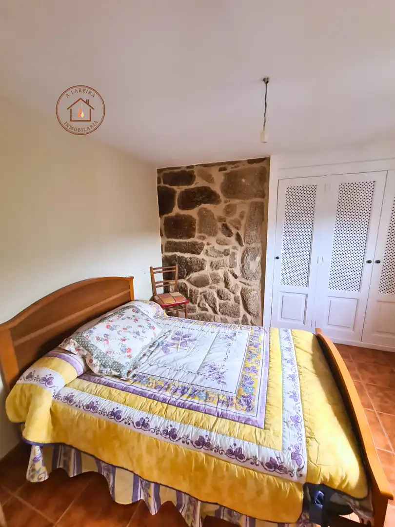 Habitación de Casa adosada en venta en Lobios con Terraza, Trastero y Amueblado