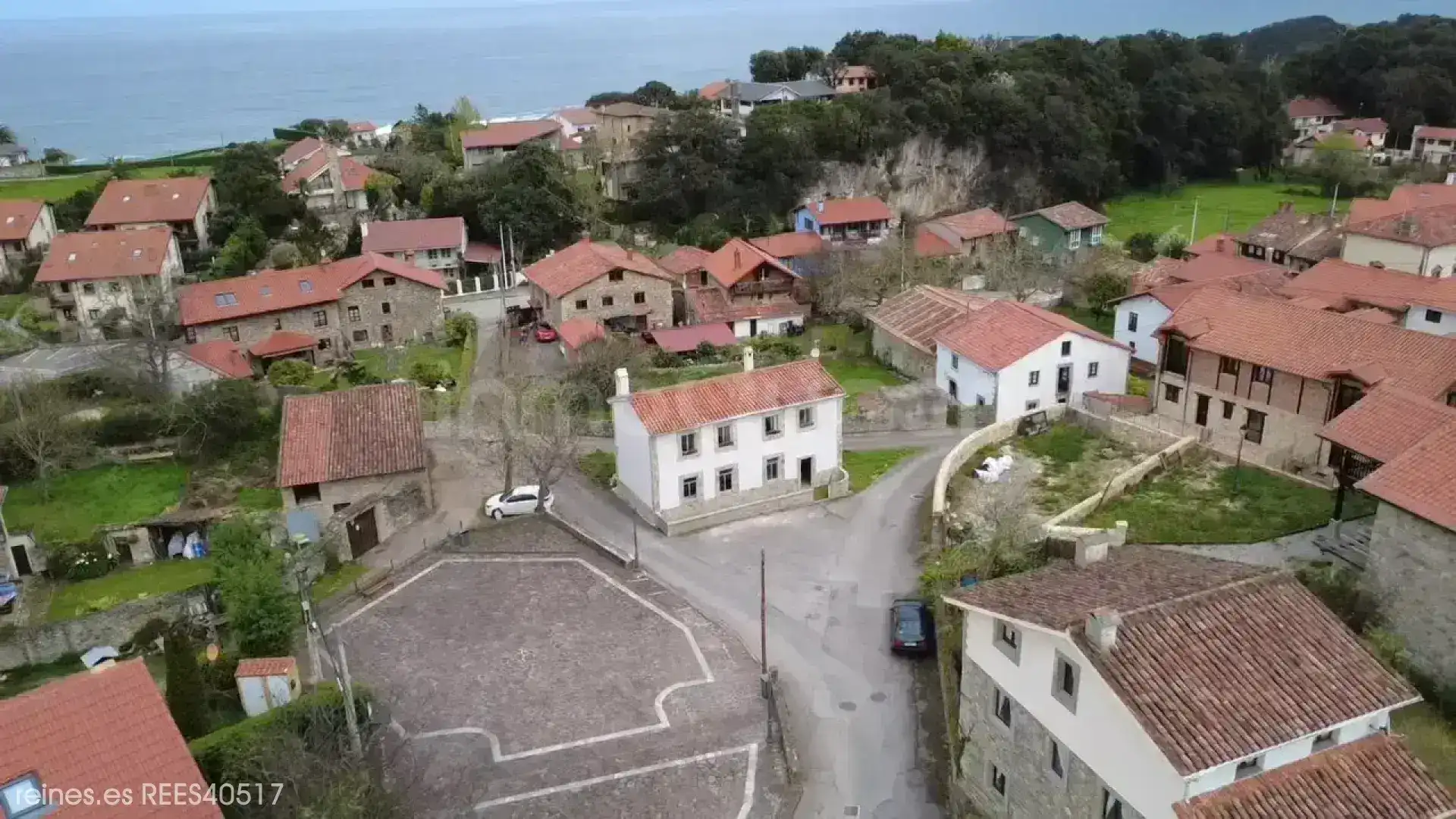 Casa o xalet en venda en Val de San Vicente  amb Calefacció, Terrassa i Moblat