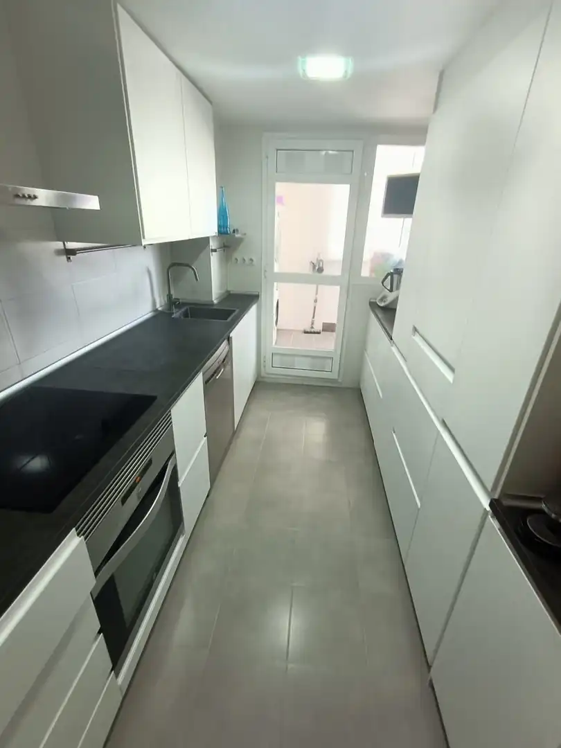 Cuina de Pis en venda en Paterna amb Aire condicionat, Calefacció i Jardí privat