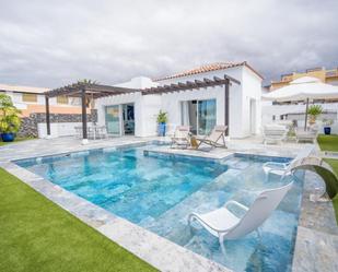 Piscina de Casa o xalet en venda en Adeje amb Aire condicionat, Terrassa i Piscina