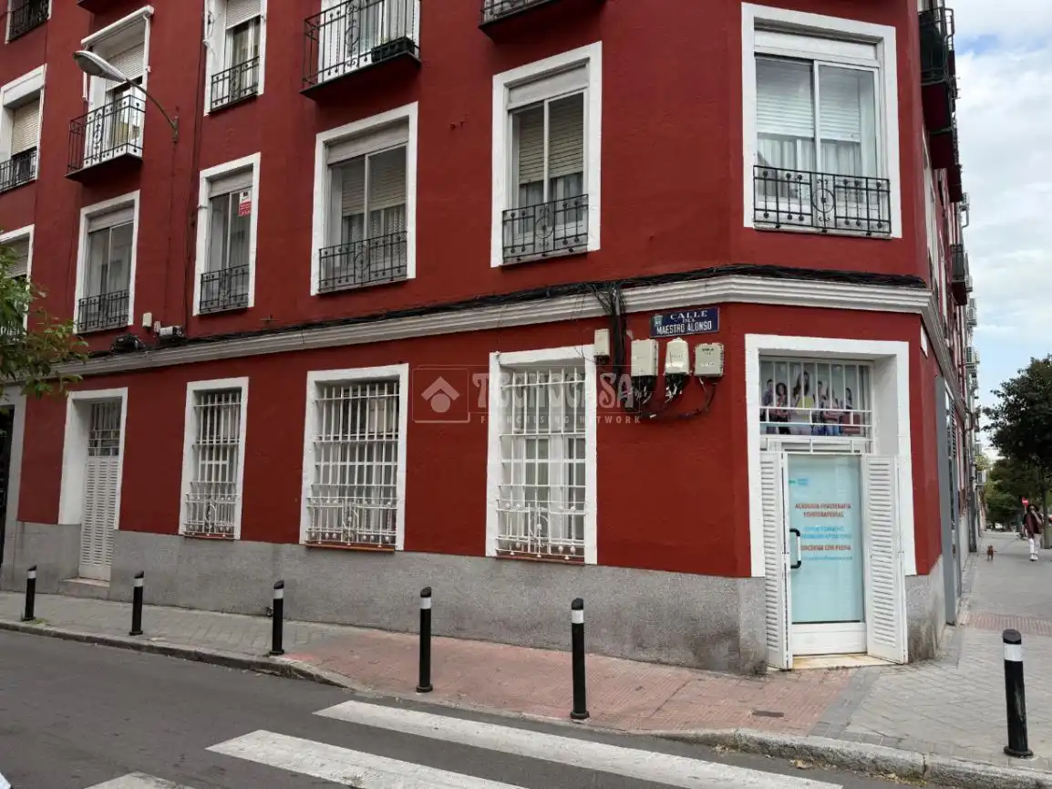 Exterior view of Office for sale in Madrid