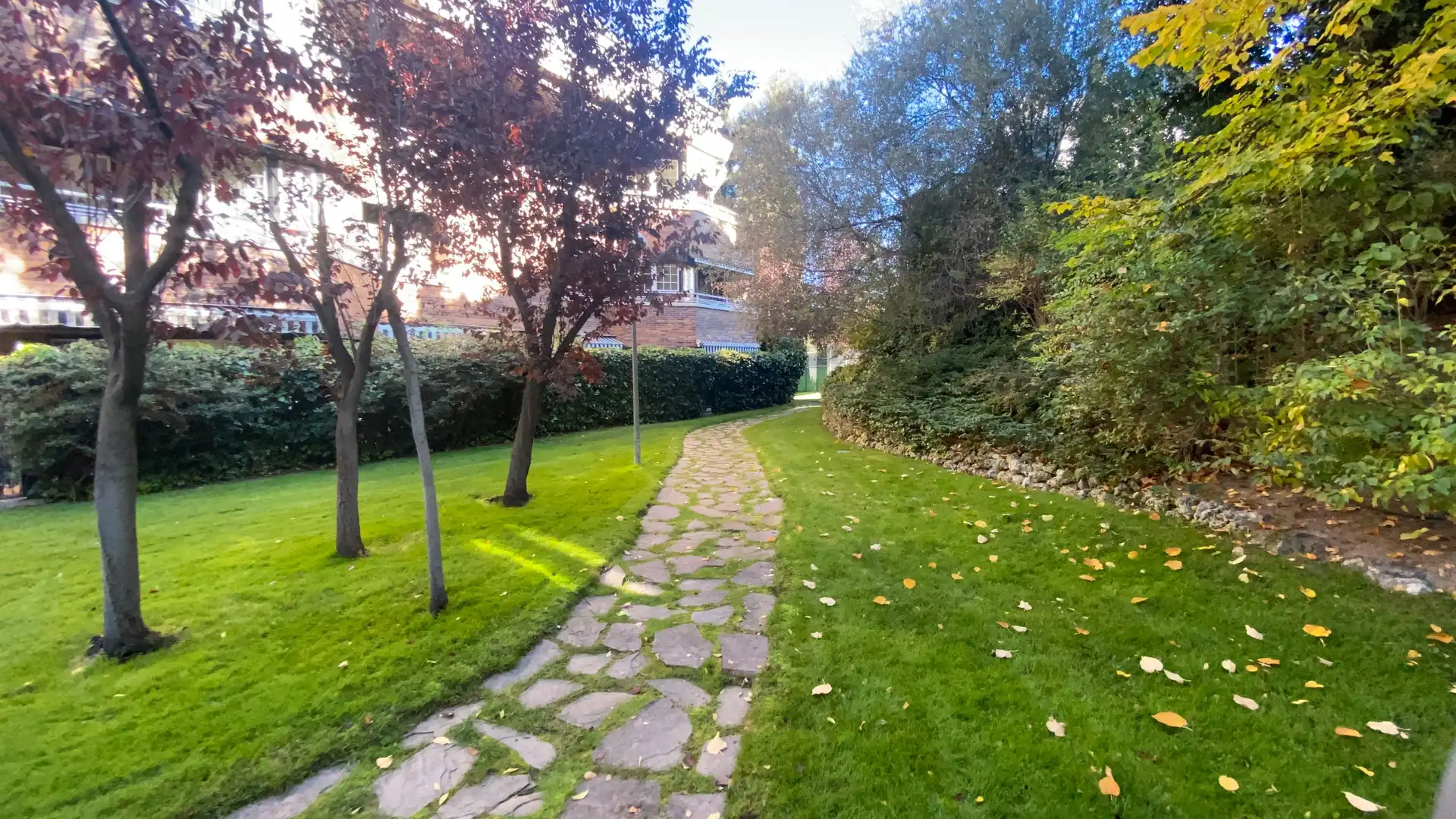 Vista exterior de Ático en venta en Las Rozas de Madrid con Aire acondicionado, Calefacción y Parquet