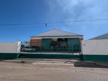 Nave industrial in vendita a Avenida Avenida Llibertat d'Ensenyança 26