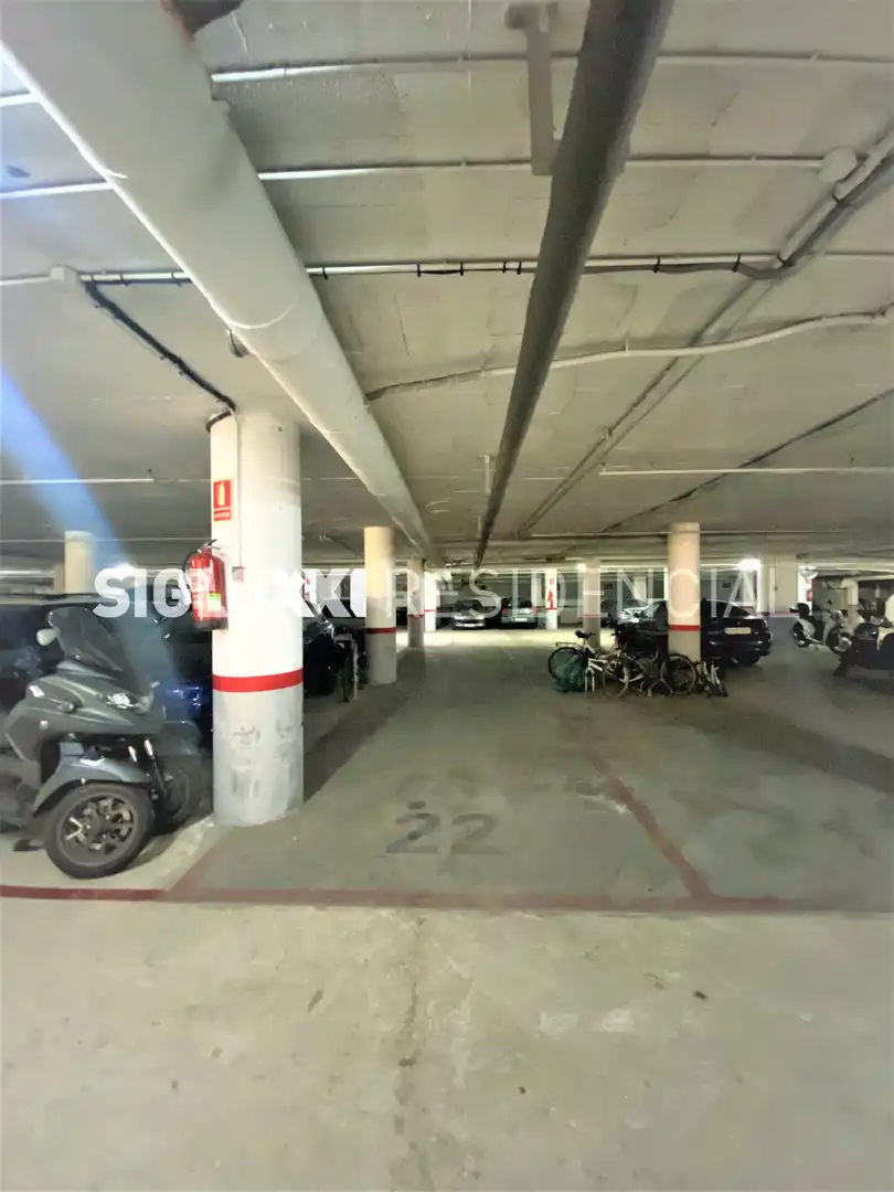 Parkplatz von Garage zum Verkauf in Barcelona