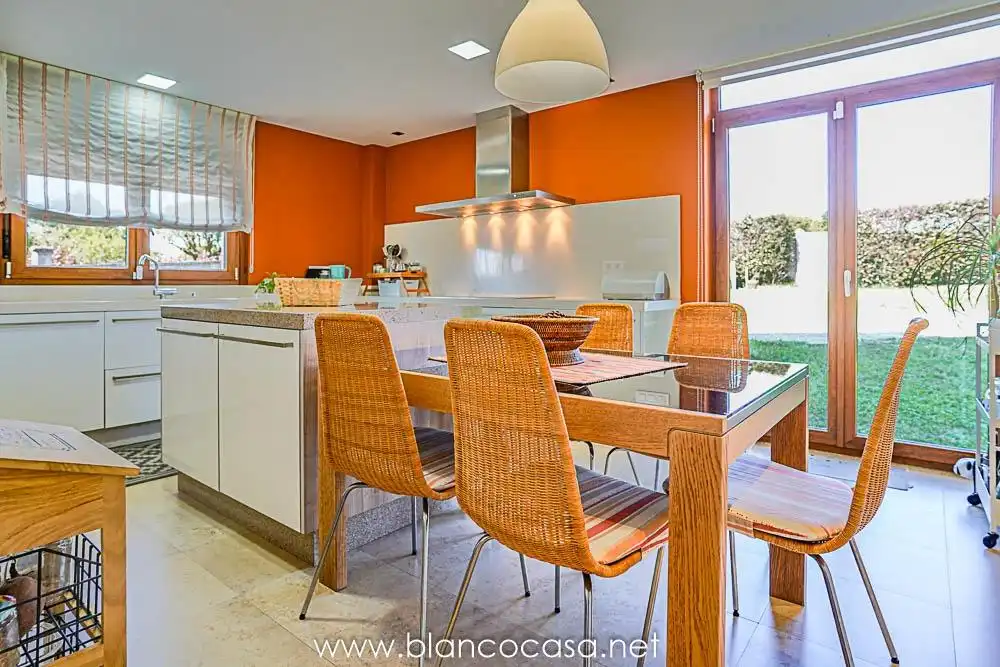 Kitchen of Houses for sale in Carballo  with Heating, Private garden and Storage room