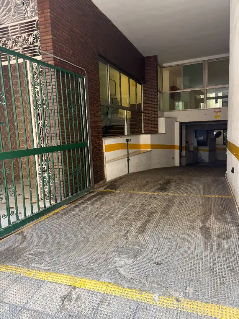 Aparcament amb ascensor en venda a Calle Fajardo, imagen 6