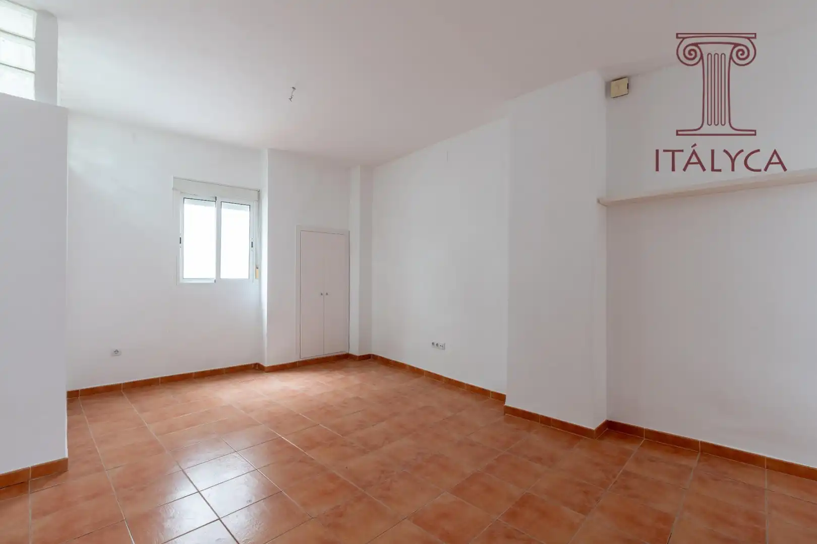 Schlafzimmer von Wohnung zum Verkauf in Sevilla mit Klimaanlage und Heizung