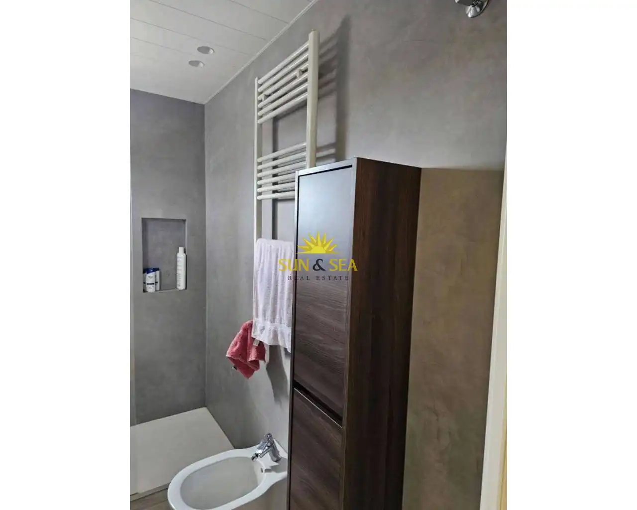 Bany de Apartament de lloguer en Molina de Segura amb Aire condicionat, Calefacció i Terrassa