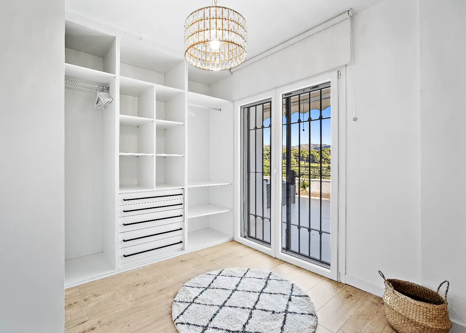 Casa con piscina en venta en Río Real - Los Monteros, imagen 2