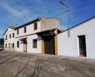 Vista exterior de Finca rústica en venda en Ciudad Rodrigo amb Jardí privat, Terrassa i Moblat
