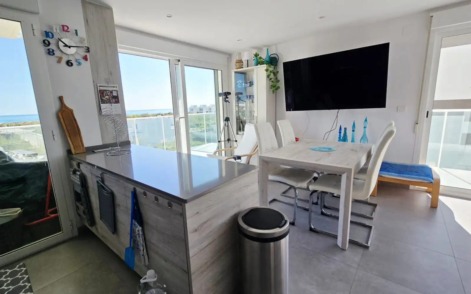 Cuina de Apartament en venda en Oliva amb Aire condicionat, Terrassa i Traster