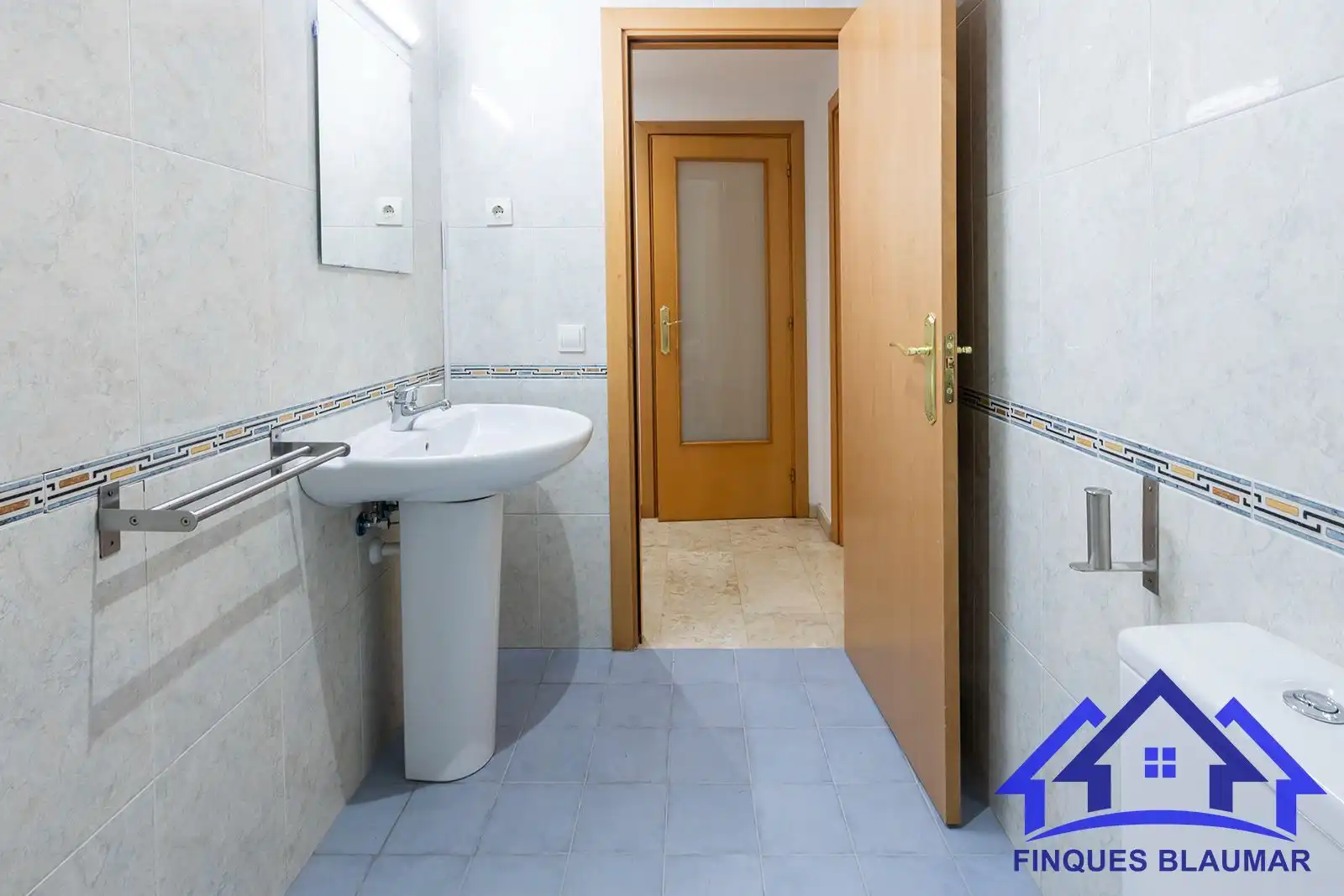 Badezimmer von Wohnung zum Verkauf in Arenys de Mar mit Heizung und Terrasse