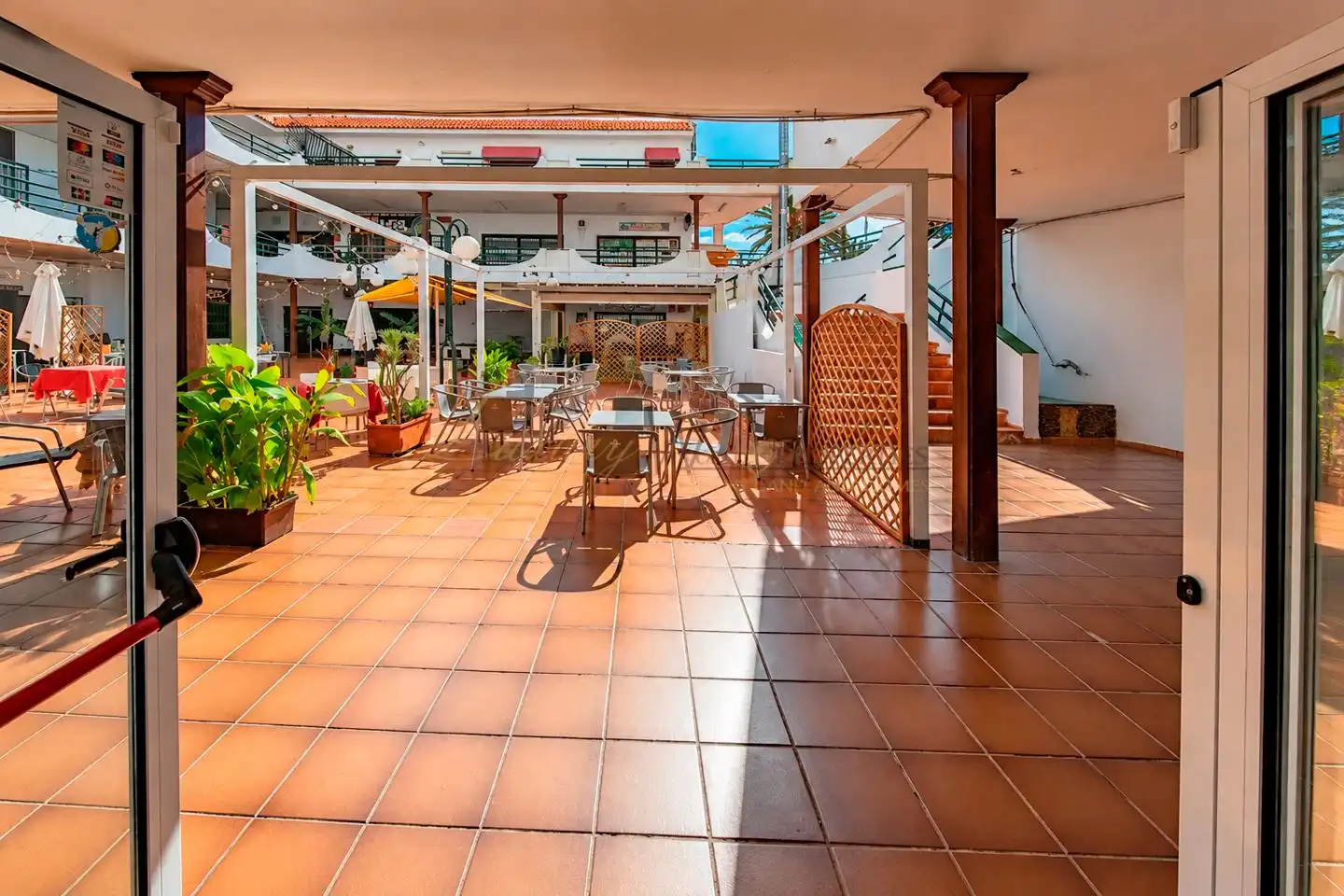 Local comercial en traspaso en Calle Olimpia, imagen 4