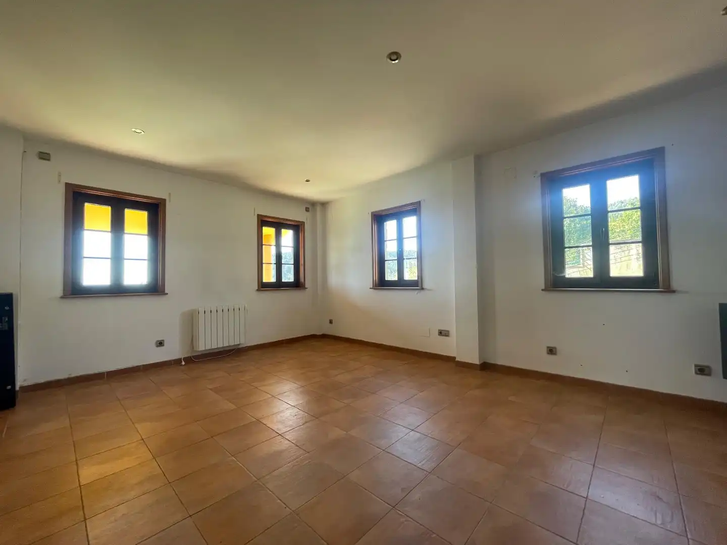 Sala d'estar de Casa o xalet en venda en Ferrol amb Calefacció, Forn i Rentadora