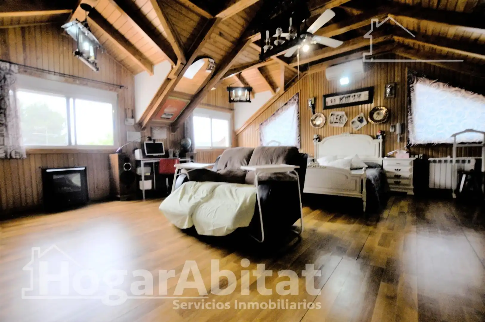 Sala de estar de Casa o chalet en venta en Montserrat con Aire acondicionado, Calefacción y Jardín privado