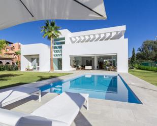 Garden of House or chalet for sale in Estepona  with Air Conditioner, Terrace and Swimming Pool