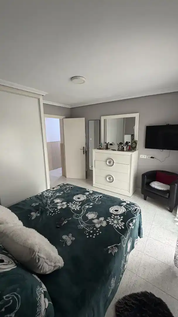 Dormitori de Pis en venda en Alicante / Alacant amb Aire condicionat i Balcó