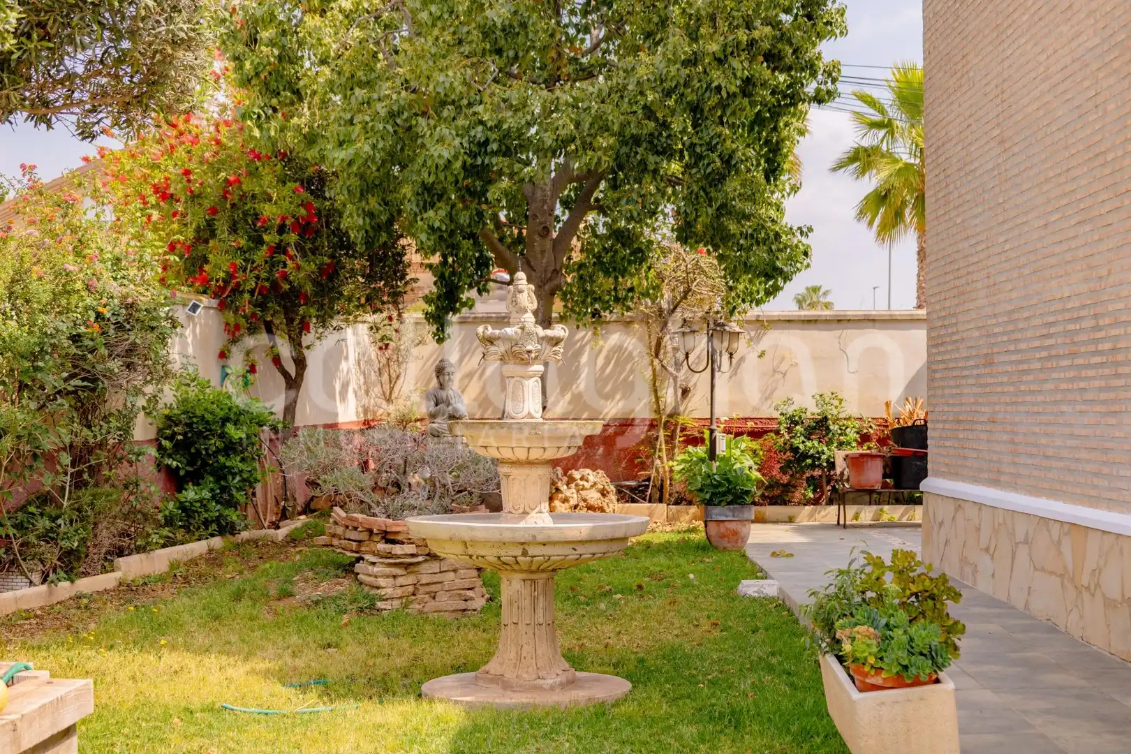 Jardí de Casa o xalet en venda en La Pobla de Vallbona amb Aire condicionat, Calefacció i Jardí privat
